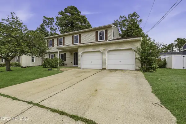 829 Mizzen Avenue, Beachwood, NJ 08722