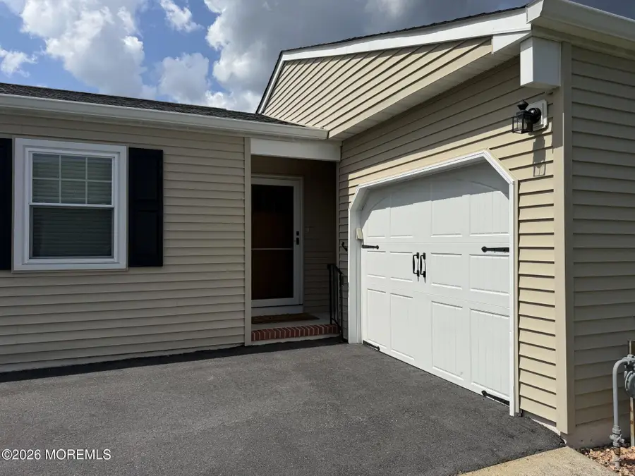 23 Davenport Road, Toms River, NJ 08757 - #3