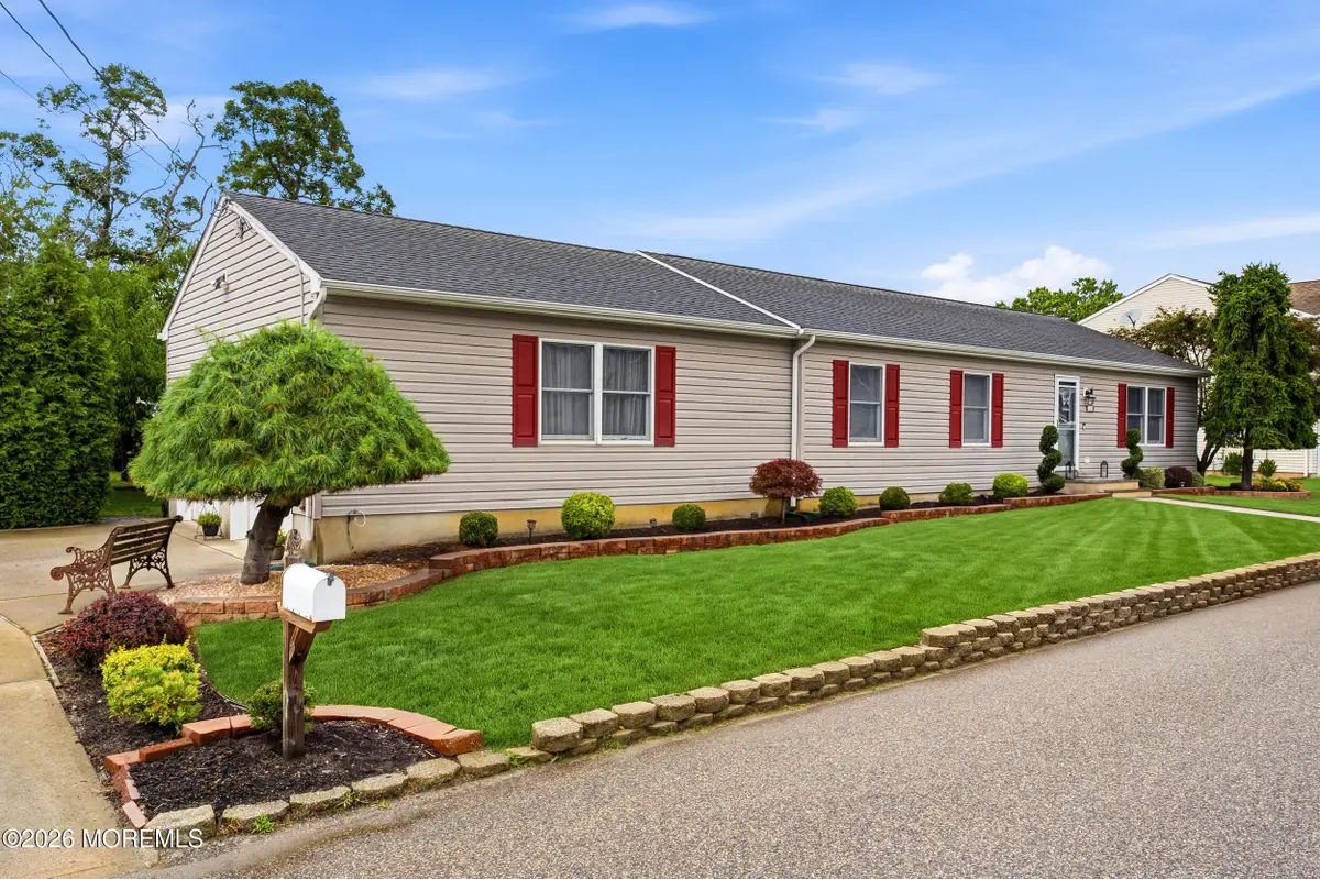 1432 Mizzen Avenue, Beachwood, NJ 08722 - #1