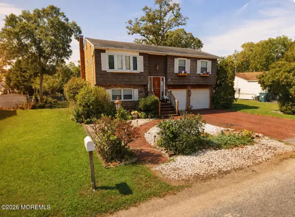 11 Spruce Drive, Little Egg Harbor, NJ 08087
