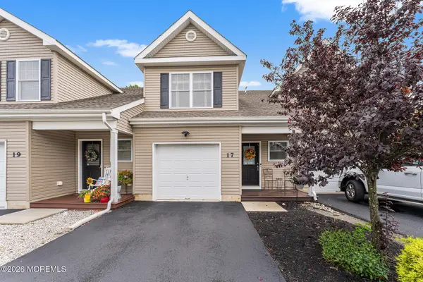 17 Wiley Way, Toms River, NJ 08757