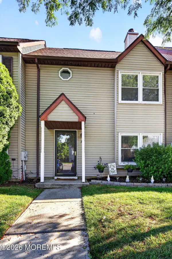 24 Forge Court, Jackson, NJ 08527
