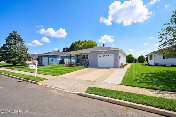 9 Tivoli Street, Toms River, NJ 08757