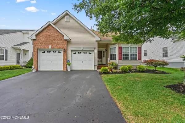 12 Silver Maple Lane, Howell, NJ 07728