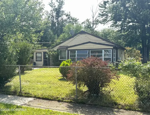 11 Dorset Drive, Ewing, NJ 08618
