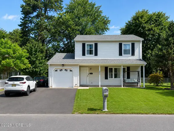 982 Rosewood Avenue, Brick, NJ 08723