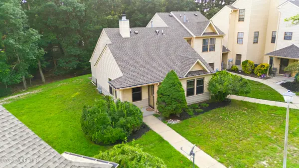 120 Whispering Oaks Way, Jackson, NJ 08527