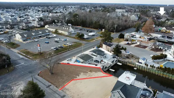 4 Betty Drive, Beach Haven West, NJ 08050