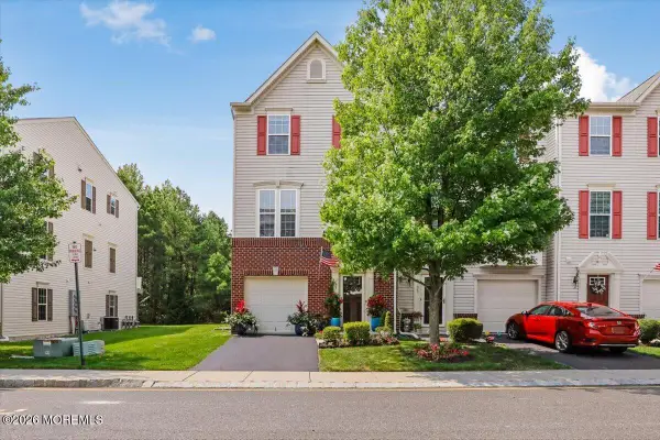 33 Michael Drive, Tinton Falls, NJ 07712