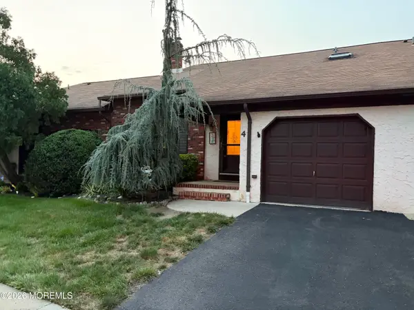 4 Cheltenham Place #604, Sayreville, NJ 08872