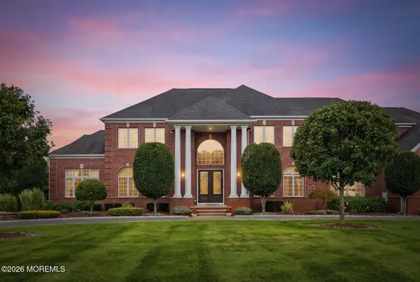 7 Crystal Court, Manalapan, NJ 07726