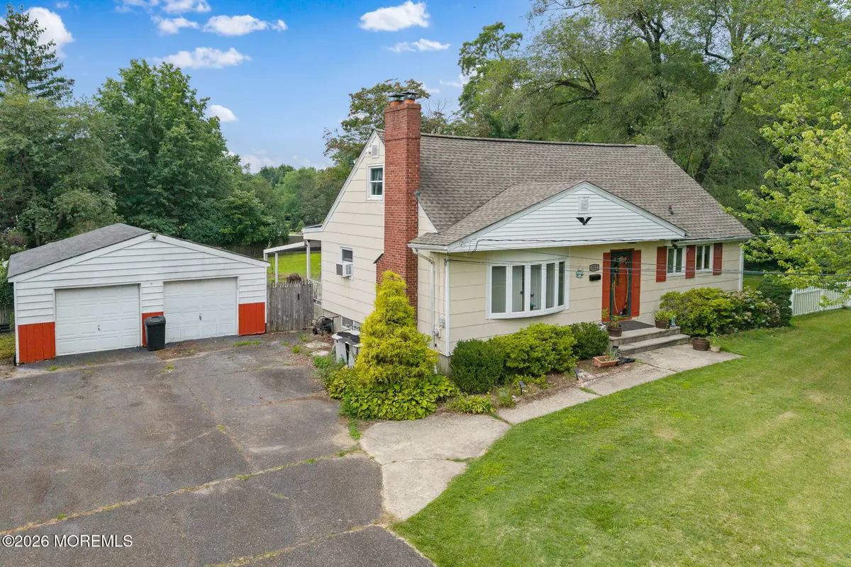 752 Park Avenue, Belford, NJ 07718 - #1