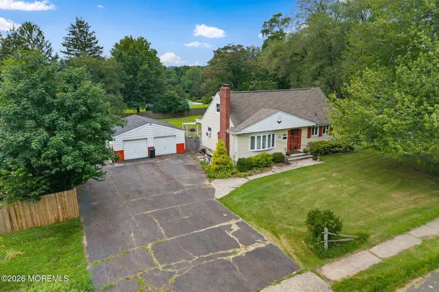 752 Park Avenue, Belford, NJ 07718 - #3