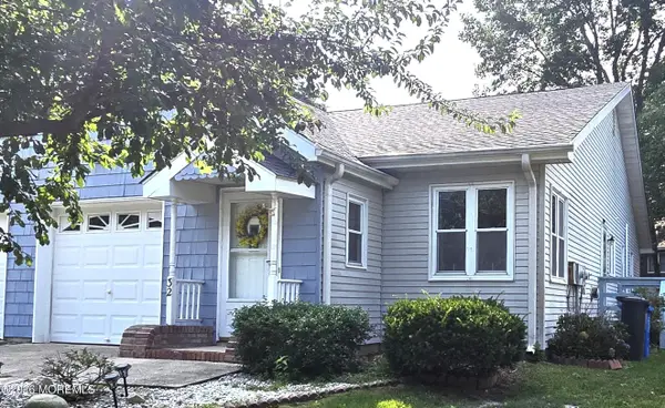 32 Sycamore Road #43, Manahawkin, NJ 08050