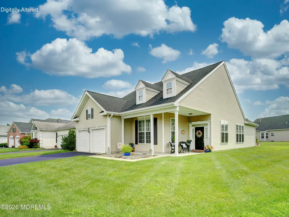2 Williamsburg Court, Upper Freehold, NJ 08501 - #1