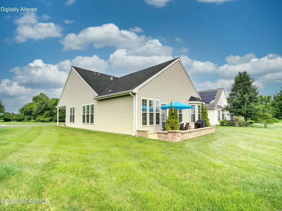 2 Williamsburg Court, Upper Freehold, NJ 08501 - #3