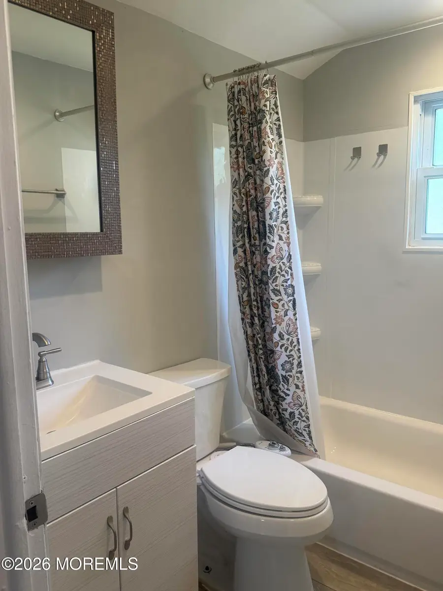 206 Hillcrest Avenue, Laurence Harbor, NJ 08879 - #3