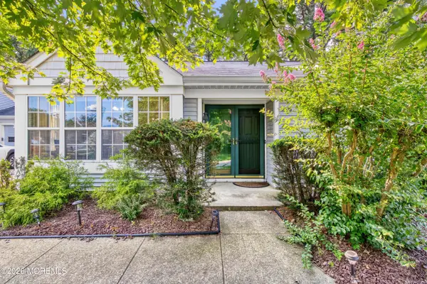 1207B Thornbury Lane, Manchester, NJ 08759