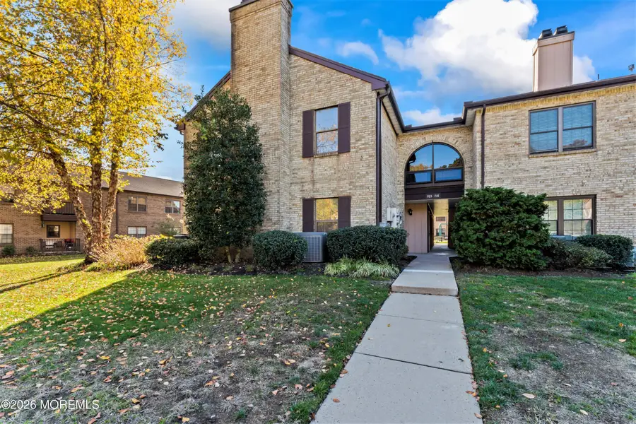 708 Wellington Place, Matawan, NJ 07747 - #2