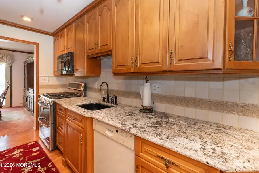 40 Atlantis Terrace, Freehold, NJ 07728 - #3