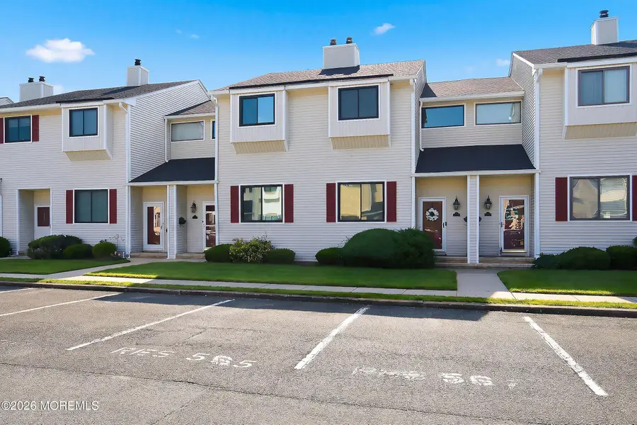 565 Clubhouse Drive, Middletown, NJ 07748 - #2