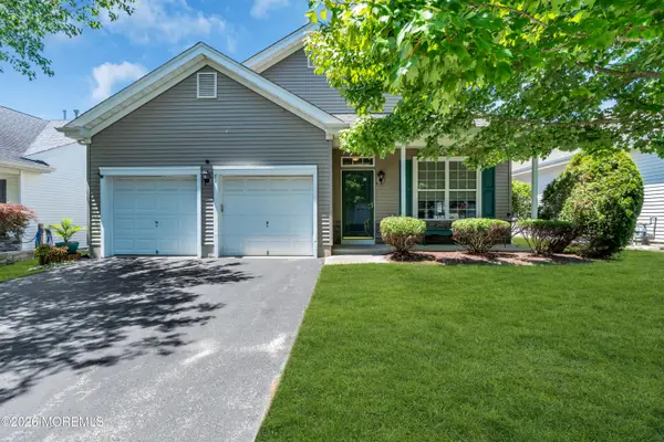 82 Robin Lane, Barnegat, NJ 08005