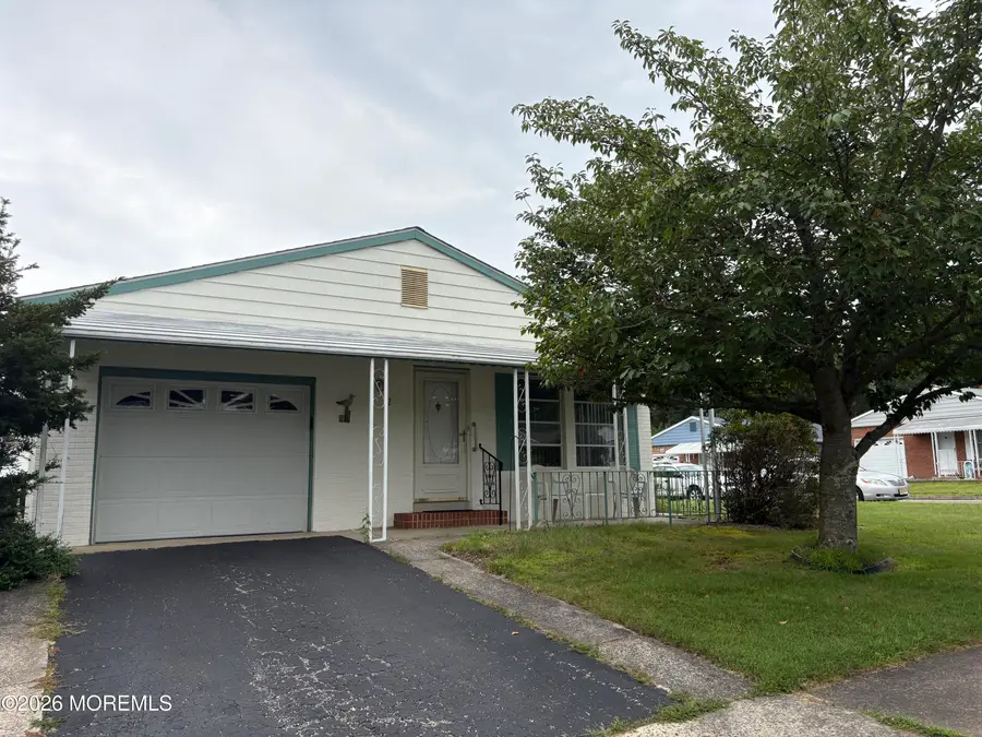 2 Kelowna Court, Toms River, NJ 08757 - #2