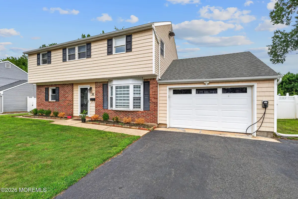 31 Peach Tree Road, Oakhurst, NJ 07755 - #1
