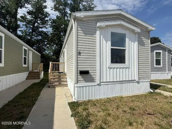 8 John Street, Hazlet, NJ 07734