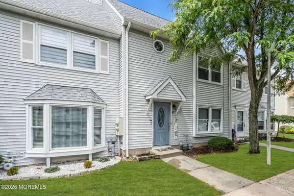 47 Colonial Court #121, Jackson, NJ 08527