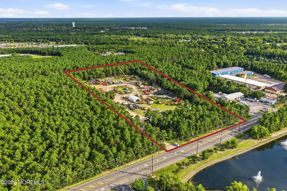 2500 Ridgeway Boulevard, Manchester, NJ 08759 - #1