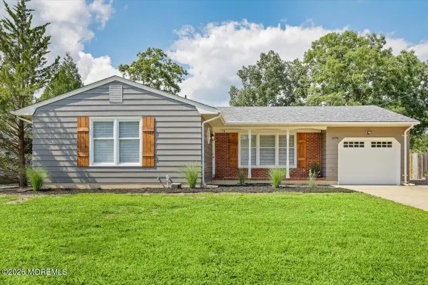 1078 Treasure Avenue, Manahawkin, NJ 08050