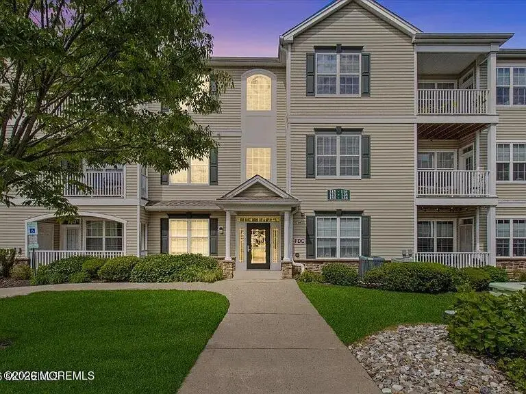 136 Mill Pond Way #22, Eatontown, NJ 07724 - #1