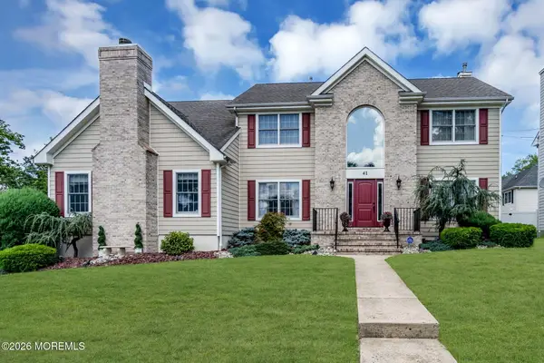 41 Walter Avenue, Eatontown, NJ 07724