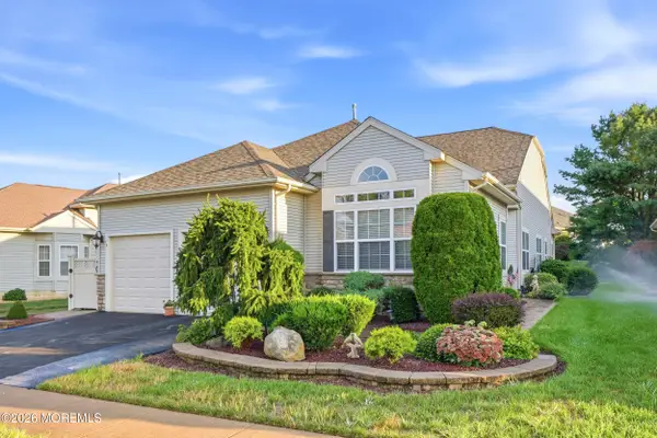 15 Valencia Drive, Manchester, NJ 08759