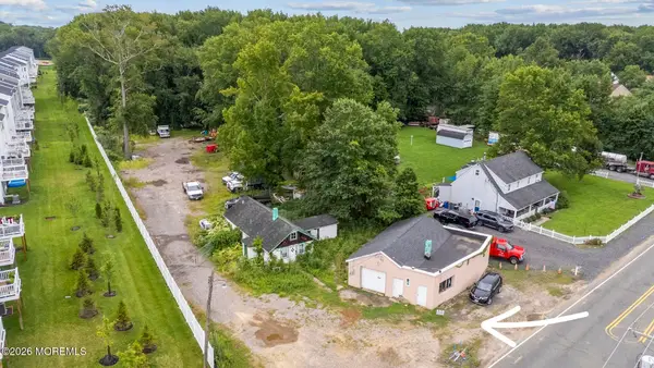 70 Wilson Avenue, Manalapan, NJ 07726