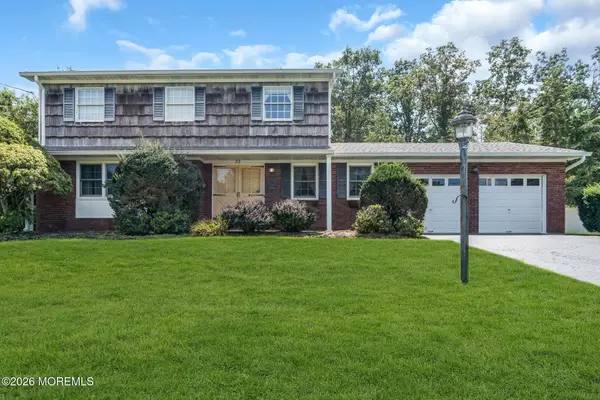 29 Meadowbrook Drive, Howell, NJ 07731