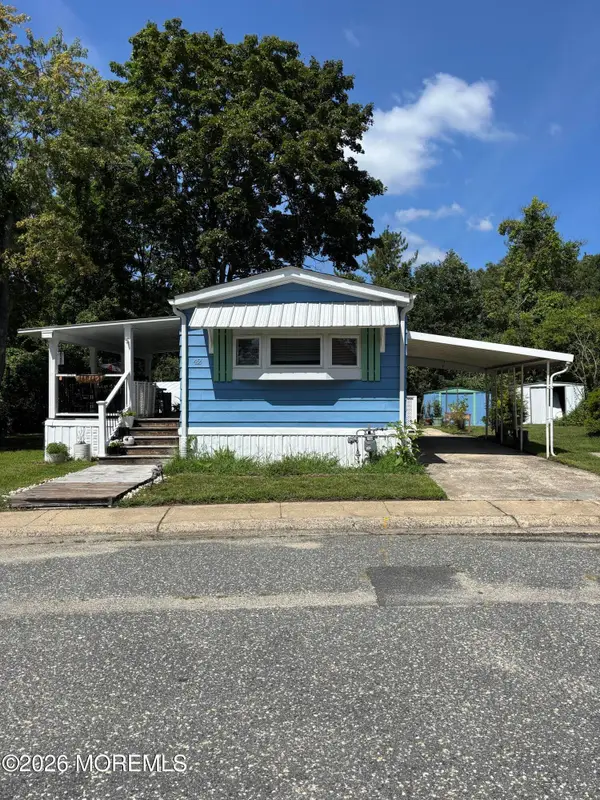 42 Douglas Drive, Jackson, NJ 08527