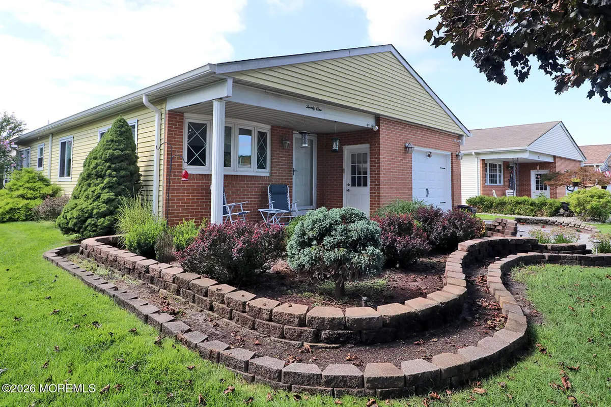 21 Lismore Drive, Holiday City Berkeley, NJ 08721 - #1