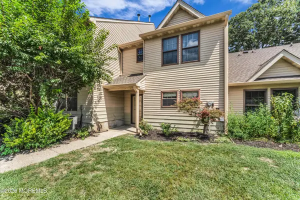 606 Bluebell Drive, Jackson, NJ 08527