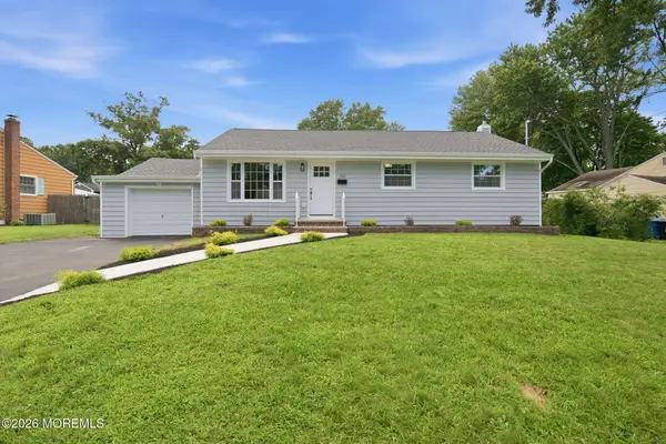 312 Edgemoor Road, Belford, NJ 07718