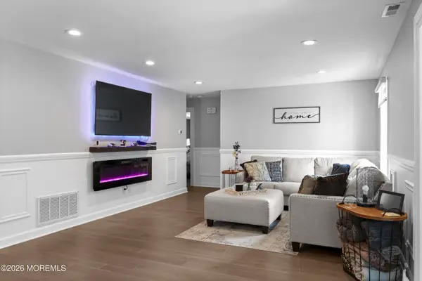 701 Zlotkin Circle #8, Freehold, NJ 07728