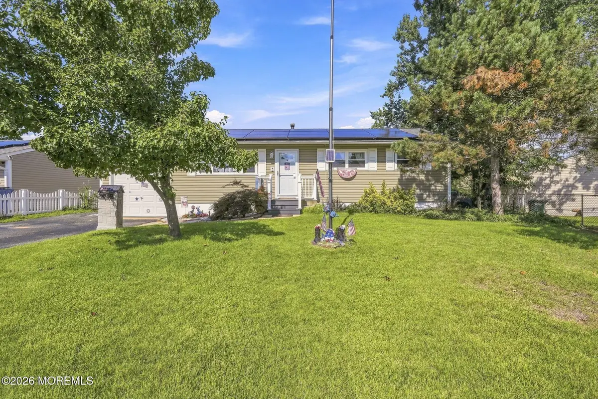 401 Applegate Avenue, Toms River, NJ 08757 - #1