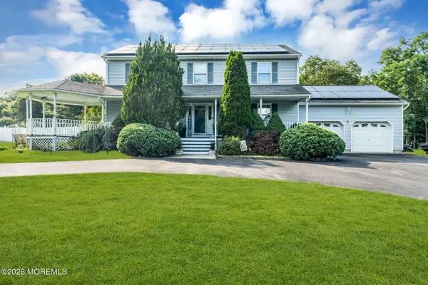 3 River Drive, Farmingdale, NJ 07727