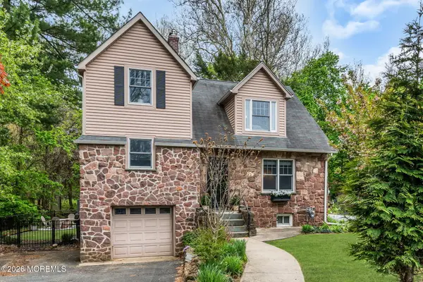 10 Passaic Avenue, Roseland, NJ 07068