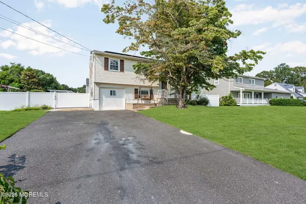 666 Longview Drive, Toms River, NJ 08753