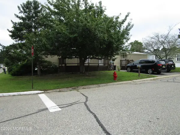 47 Beaver Avenue, Whiting, NJ 08759