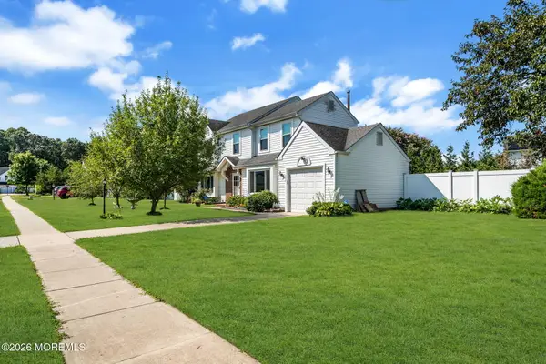 206 Clevenger Drive, Clayton, NJ 08312