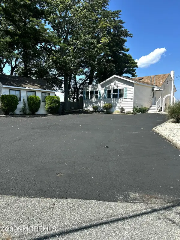 12 W. Riverside Drive), Brick, NJ 08723