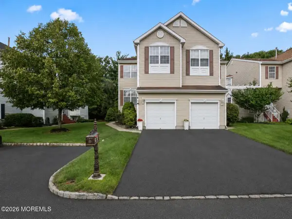 53 Cheyenne Street, Tinton Falls, NJ 07712